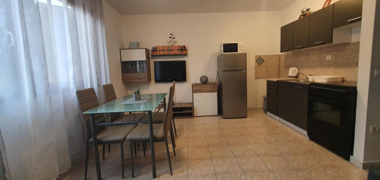 Apartments Kolak ロゴズニッツァ エクステリア 写真
